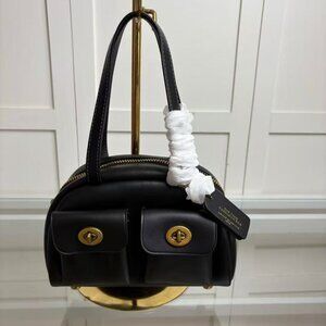 Coach Twin Turnlo leather vintage motorcycle handbag Size: 21*14*9 cm